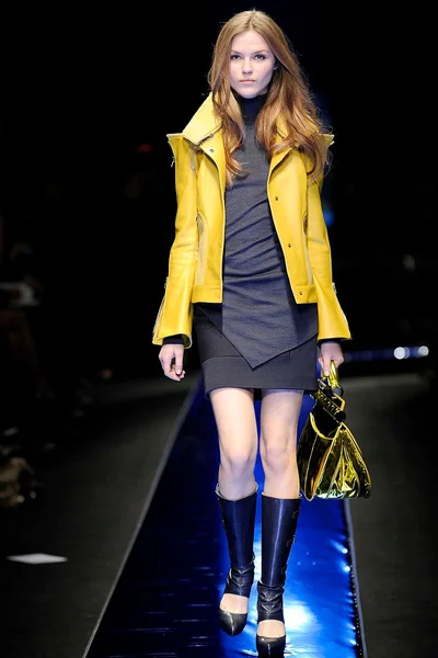 Look 8